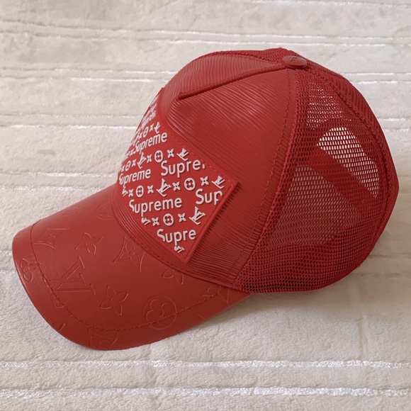 Supreme Red Baseball Cap Hat with adjustable back strap - Picture 2 of 6